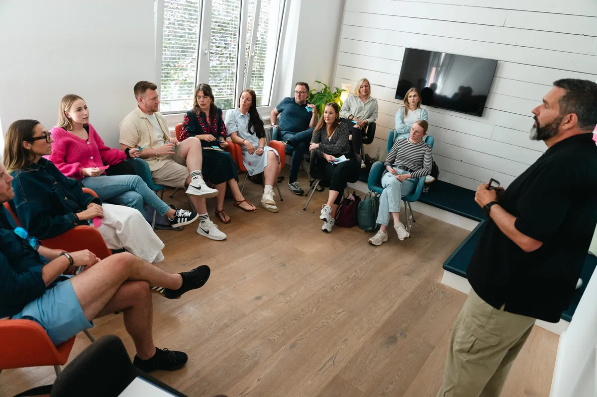 Workshop-Galerie mit kreativen Kunstwerken und inspirierenden Workshops in Deutschland.